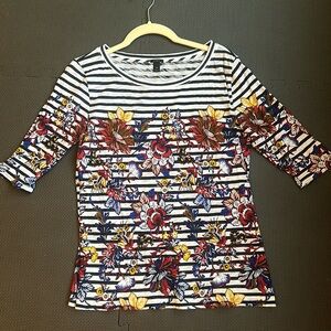 J Crew 3/4 sleeve top SIZE XS